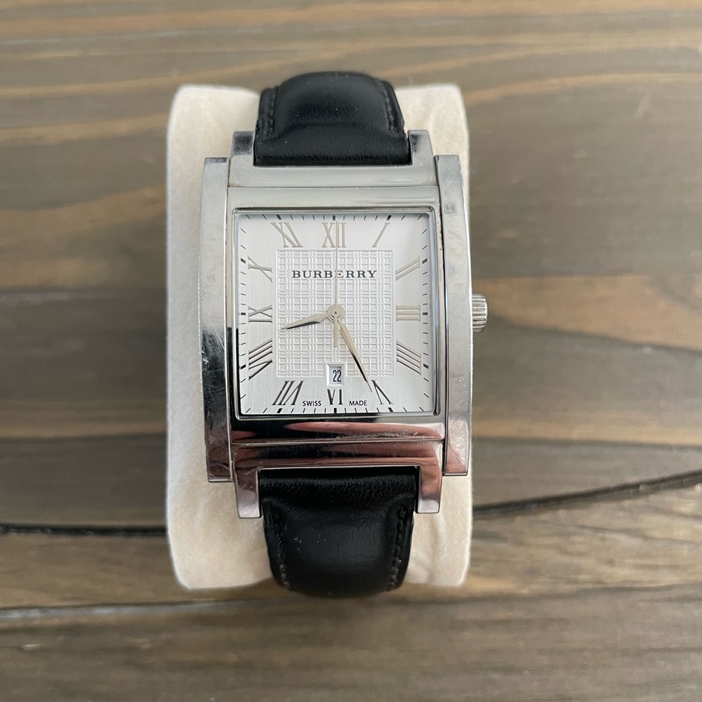 Burberry quartz movement watch leather strap